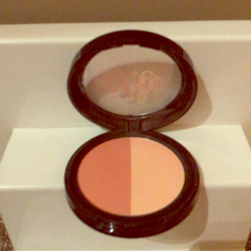 Kate Von d blush duo